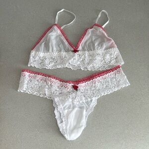 Hanky Panky bralette and thong set white w/red gingham trim stretch fabric S